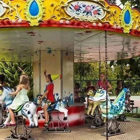 Maxholiday Stone Palace Side Colakli