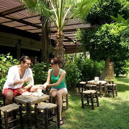 Maxholiday Stone Palace Side