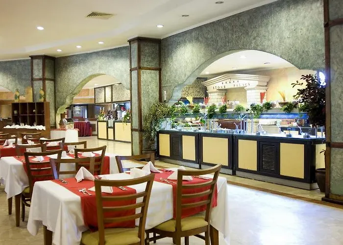 Maxholiday Stone Palace Side 度假村 5*