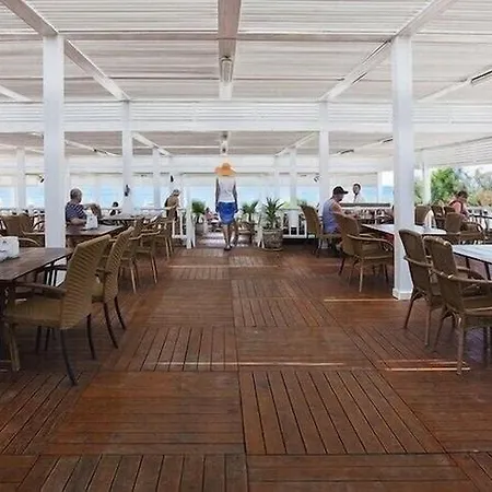 Maxholiday Stone Palace Side Resort