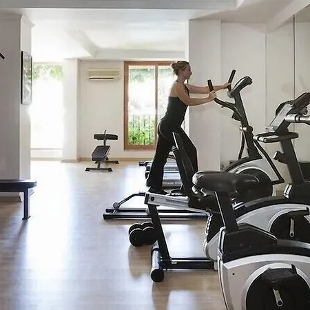 Maxholiday Stone Palace Side Resort