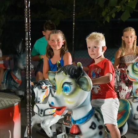 Resort Maxholiday Stone Palace Side Colakli